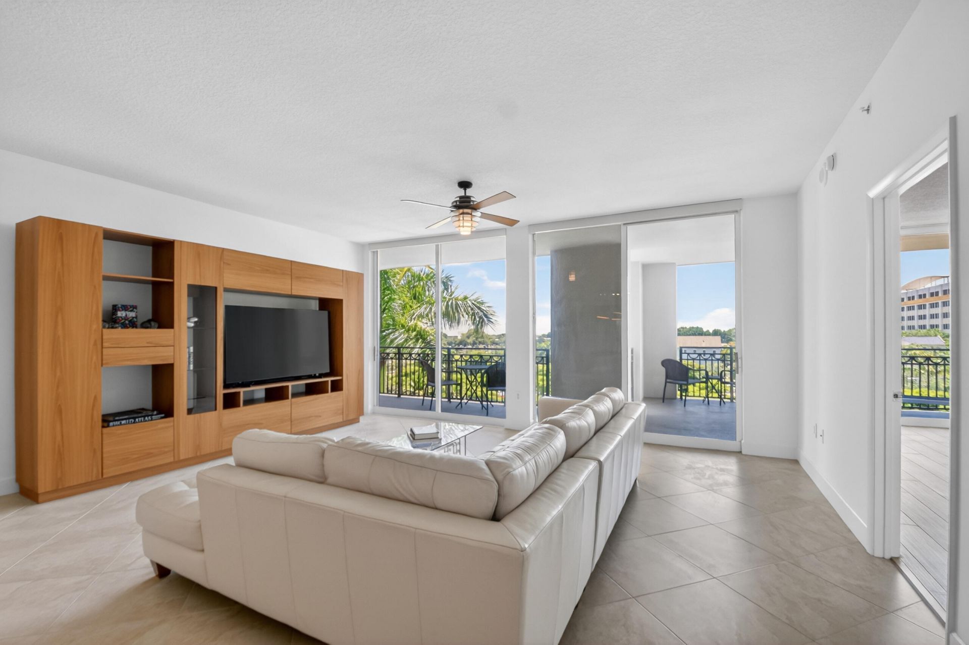550 Okeechobee Boulevard, Unit 423, West Palm Beach, FL 33401 Photo