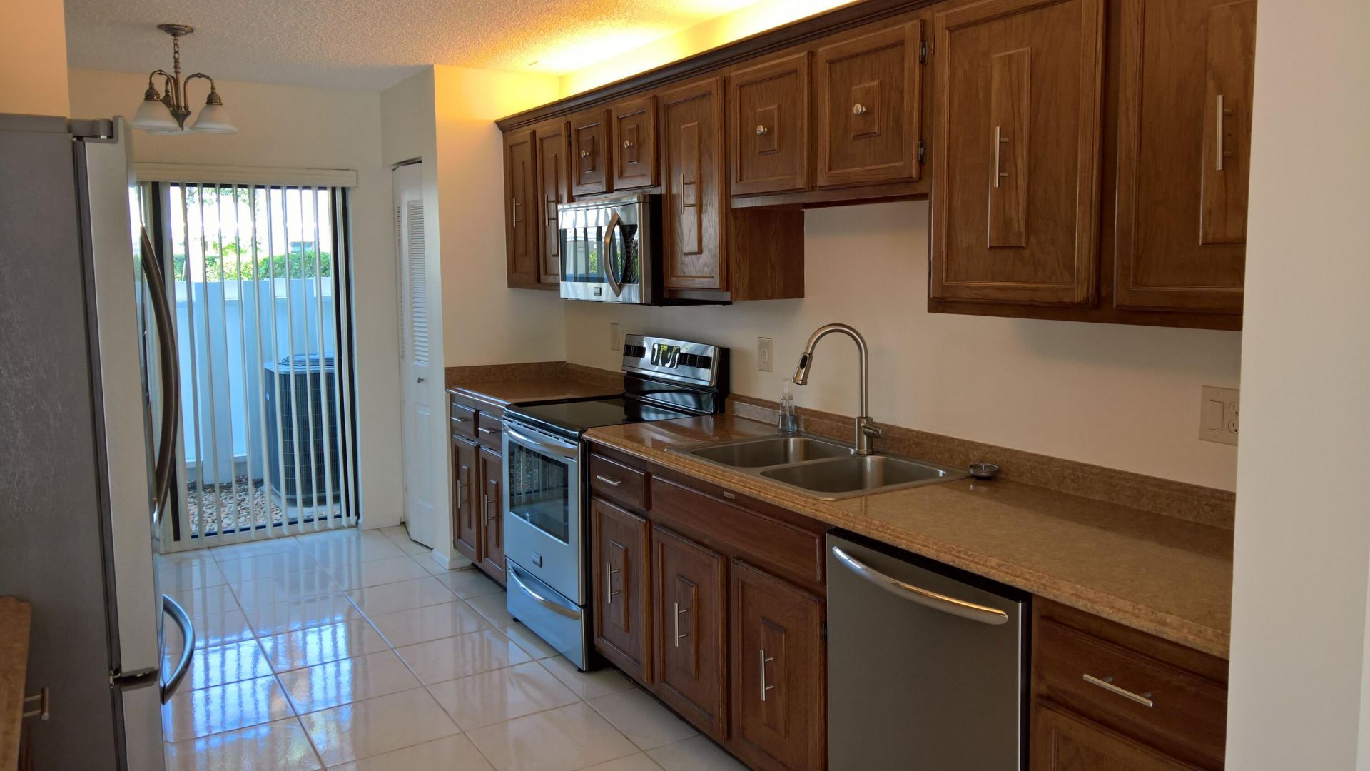 718 NE 12th Terrace, Unit 3, Boynton Beach, FL 33435 Photo
