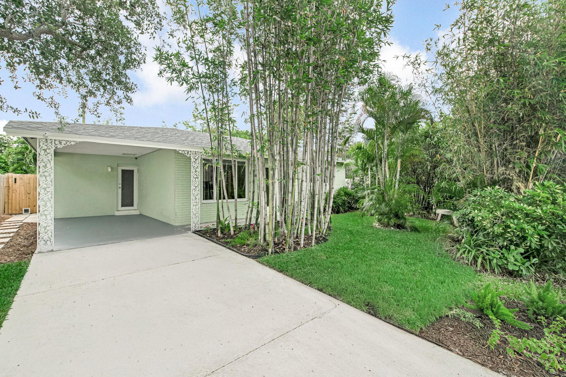 1612 N Ocean Breeze, Lake Worth Beach, FL 33460 Photo
