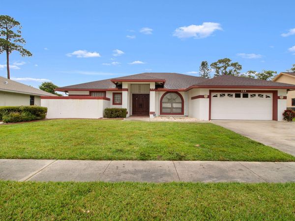 132 Kings Way, Royal Palm Beach, FL 33411