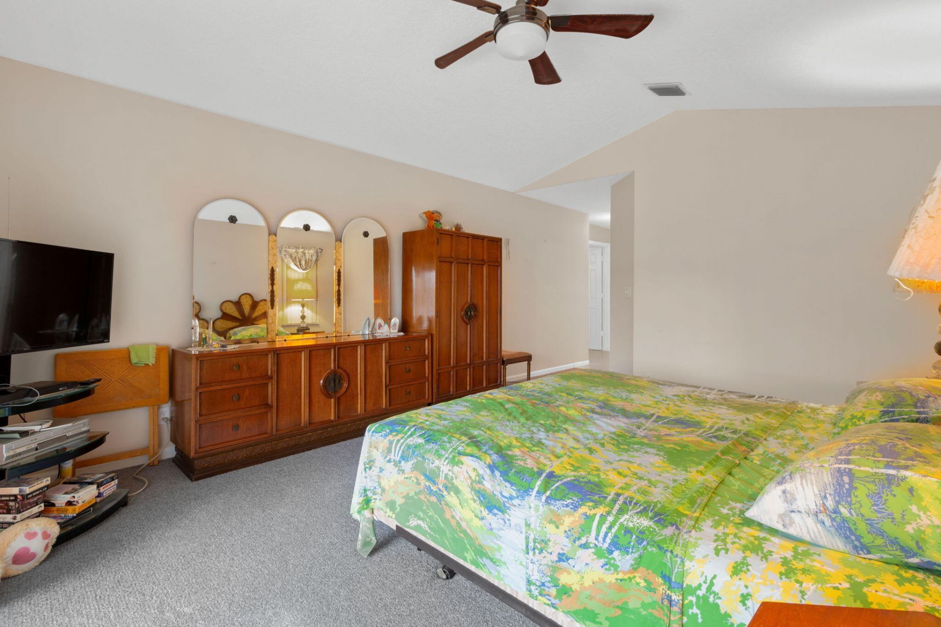 132 Kings Way, Royal Palm Beach, FL 33411 Photo