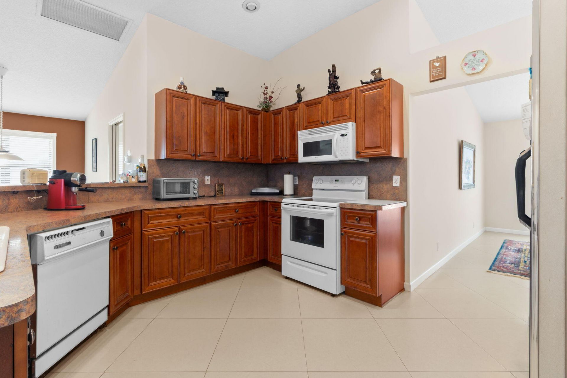 132 Kings Way, Royal Palm Beach, FL 33411 Photo