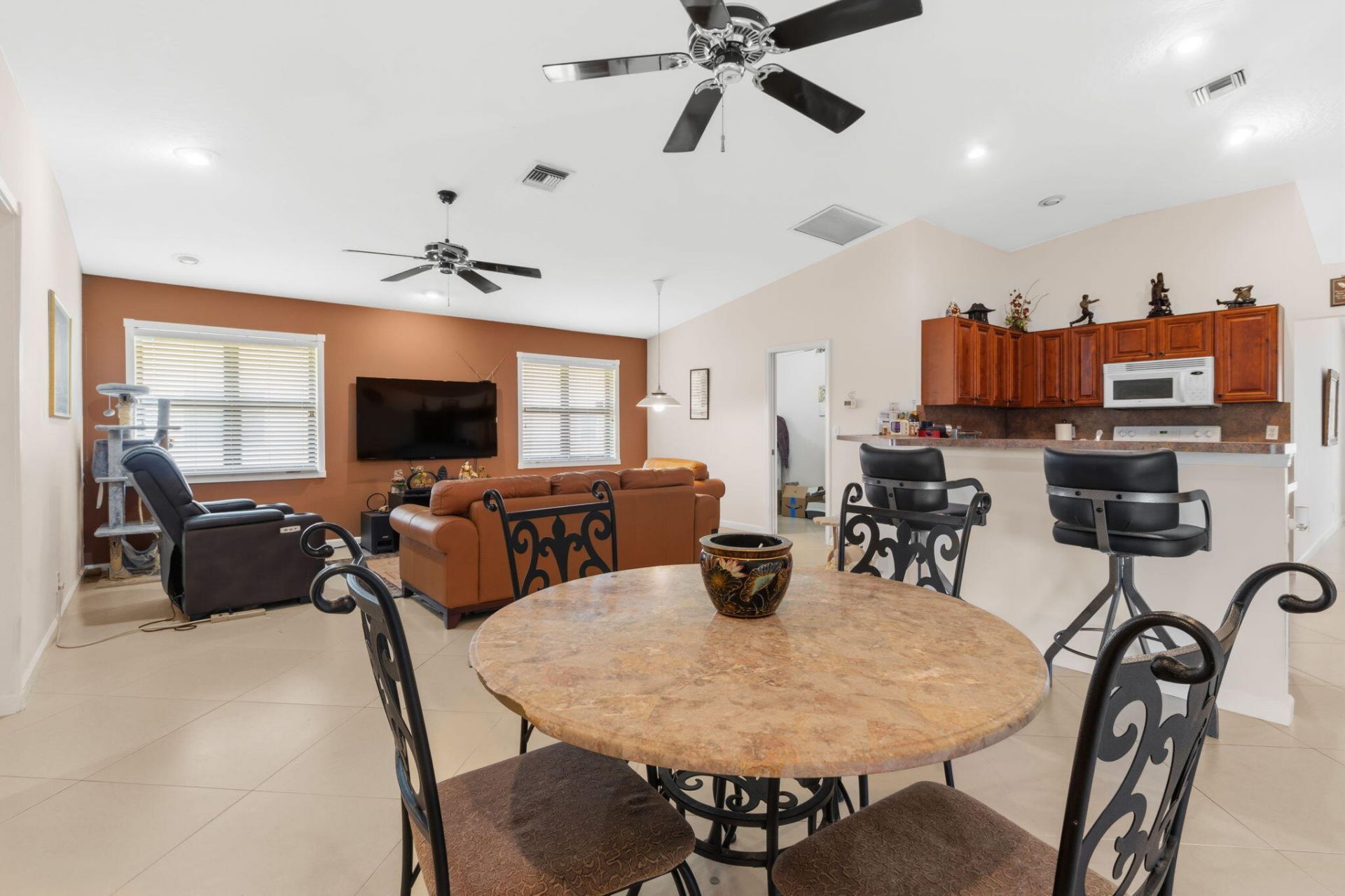 132 Kings Way, Royal Palm Beach, FL 33411 Photo