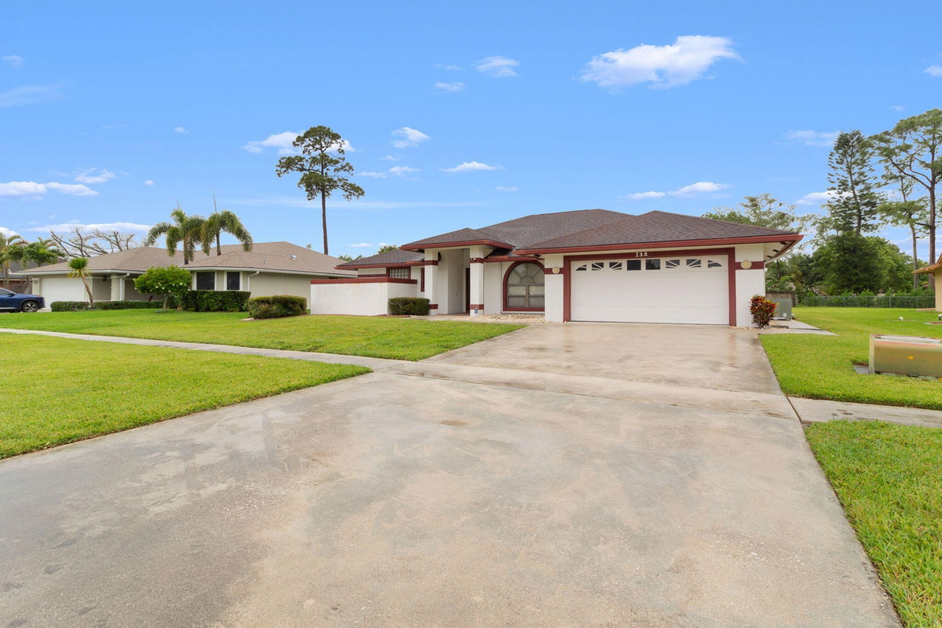 132 Kings Way, Royal Palm Beach, FL 33411 Photo