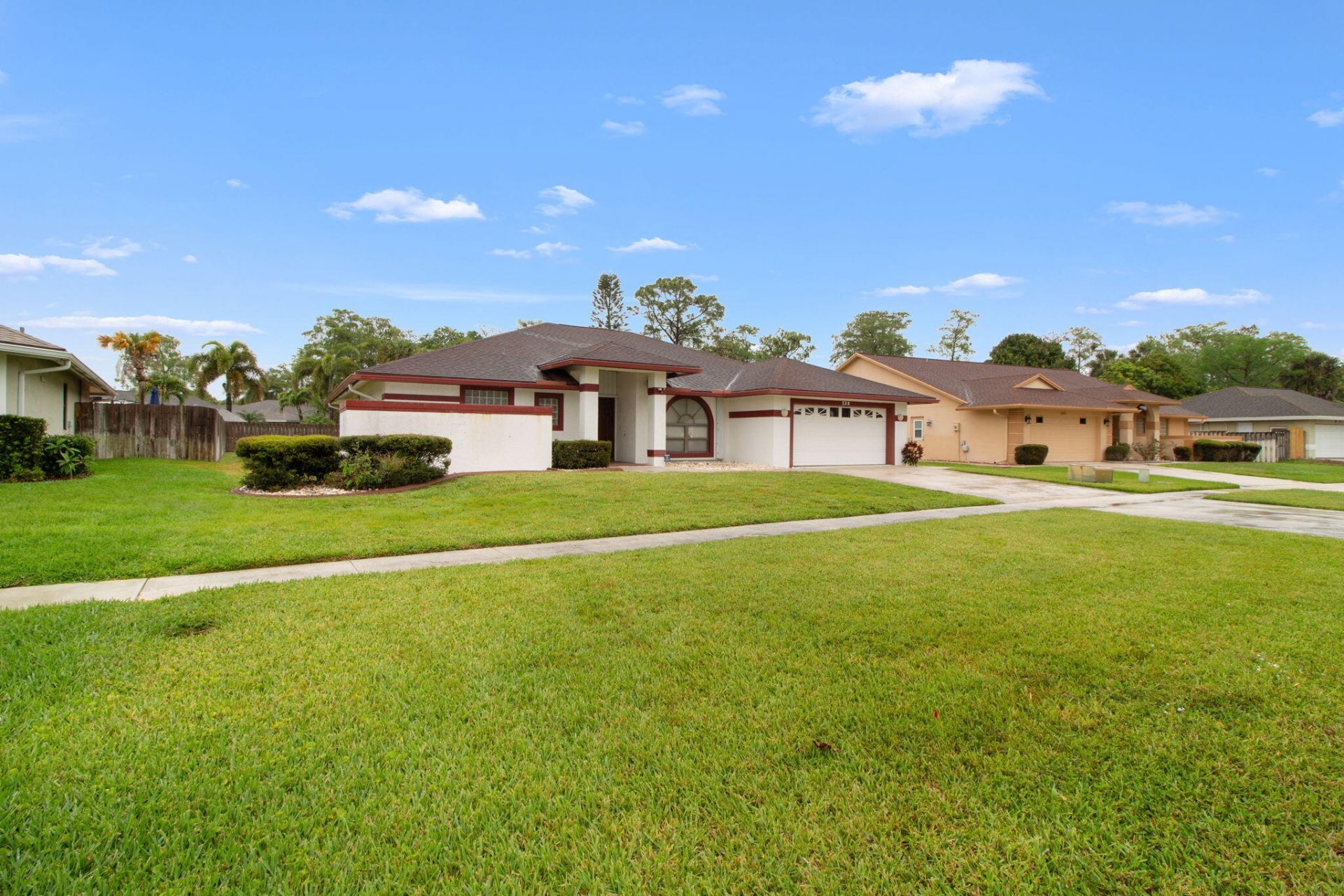 132 Kings Way, Royal Palm Beach, FL 33411 Photo