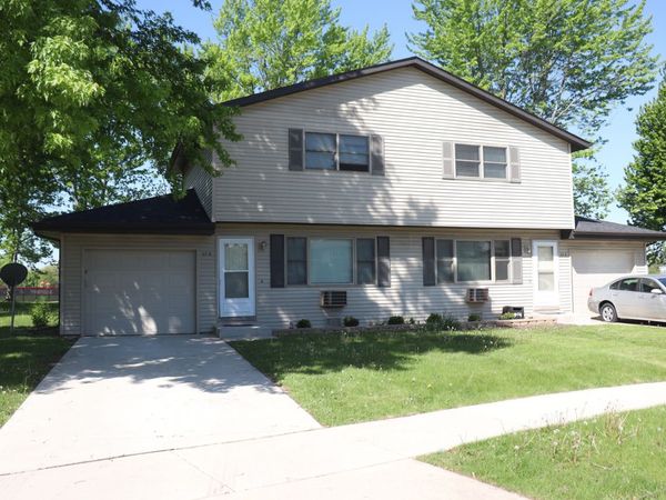 112 Appletree Court, Yorkville, IL 60560