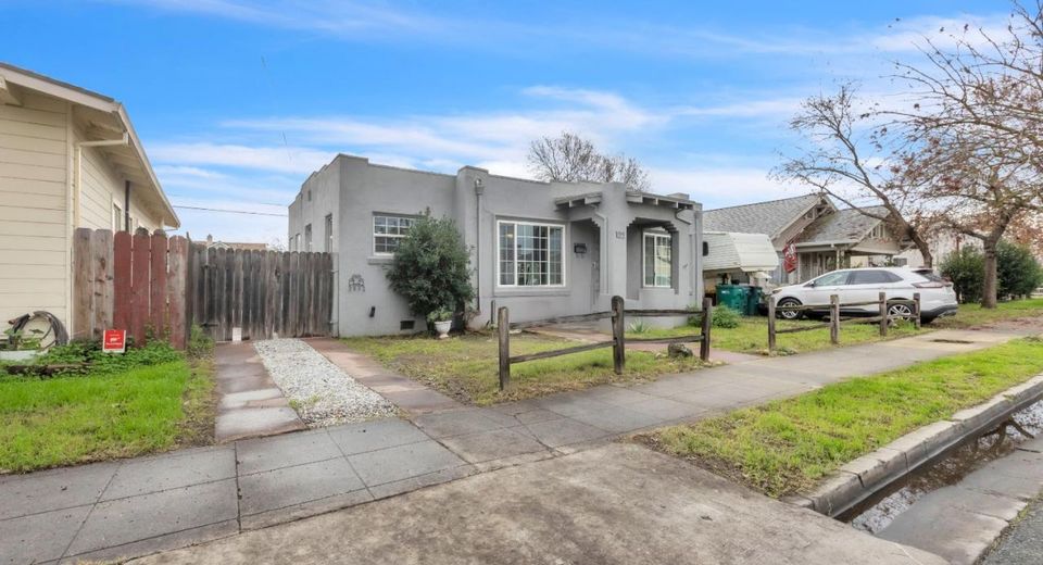 122 E Monterey, Stockton, CA 95204 Photo