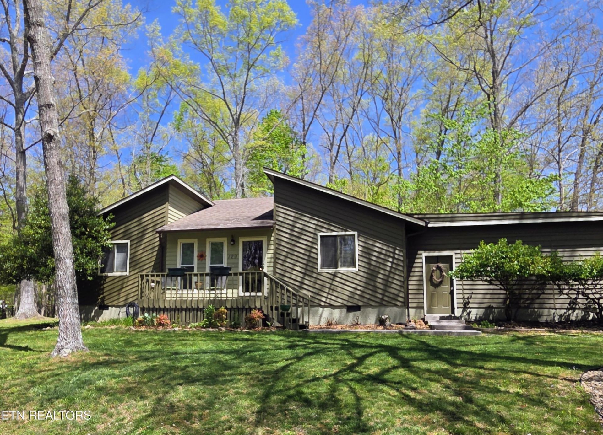 129 Norcross Rd , Crossville, TN 38558 Main Photo