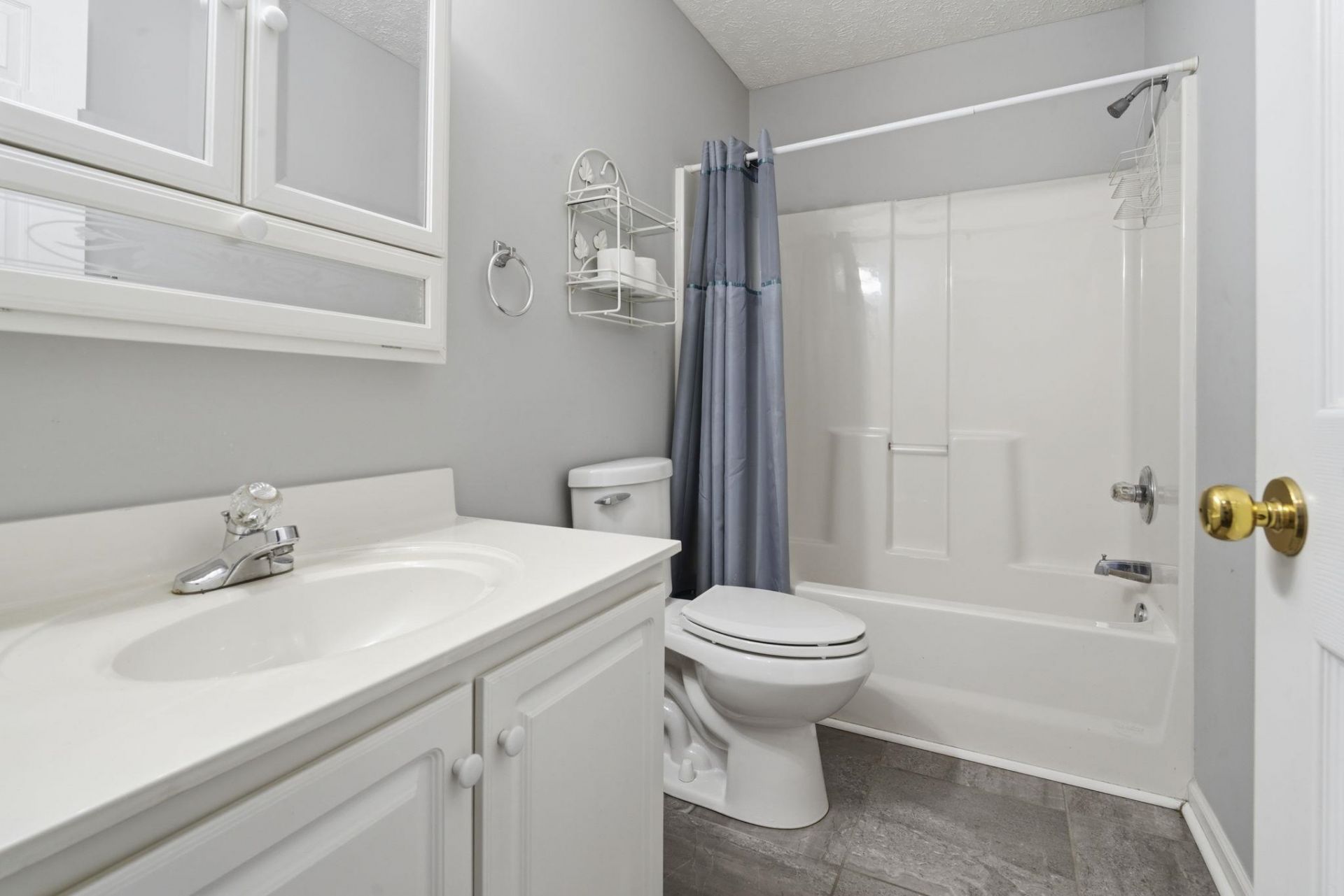 582 Bridgeport Dr.  Photo 24