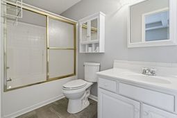582 Bridgeport Dr.  photo 4