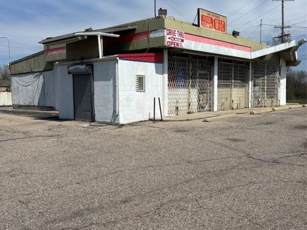 2008 W Coldwater Road , Mt. Morris Twp, MI 48505