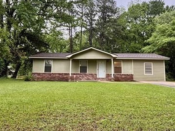 1613 N James Street, Jacksonville, AR 72076