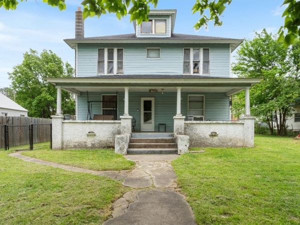 407 S Britt Street , Siloam Springs, AR 72761