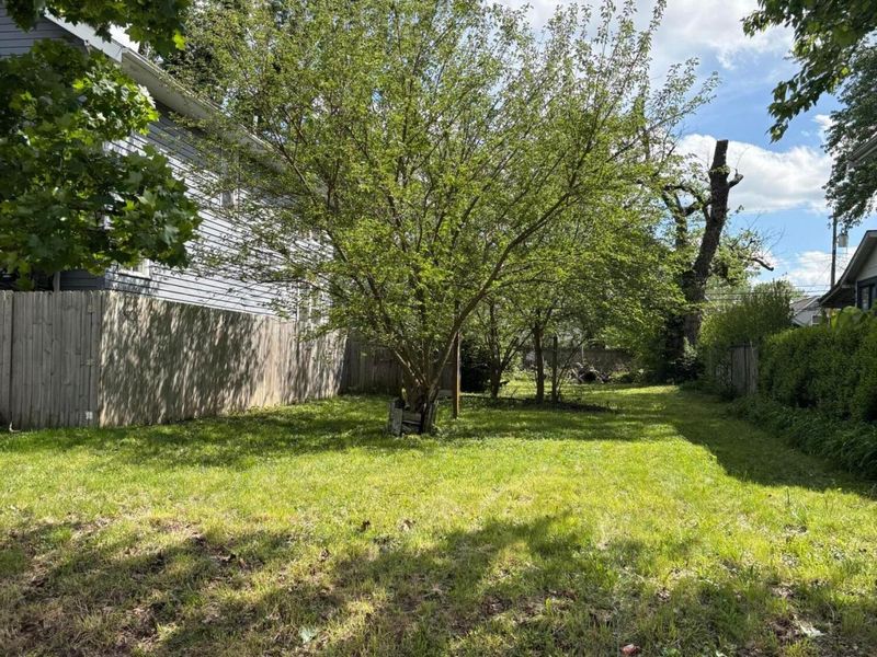 1371 Aberdeen Avenue, Columbus, OH 43211 Photo 3