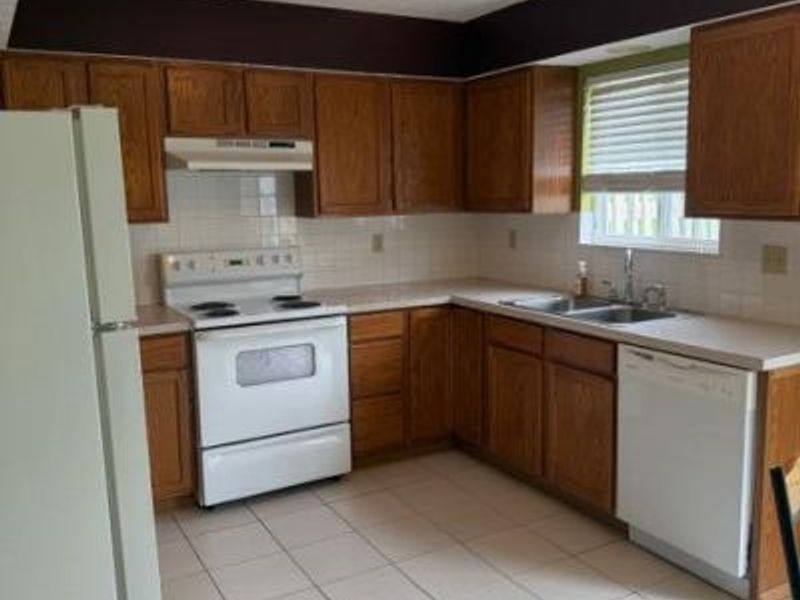 808 Doty Drive, Wadsworth, OH 44281 Photo 5