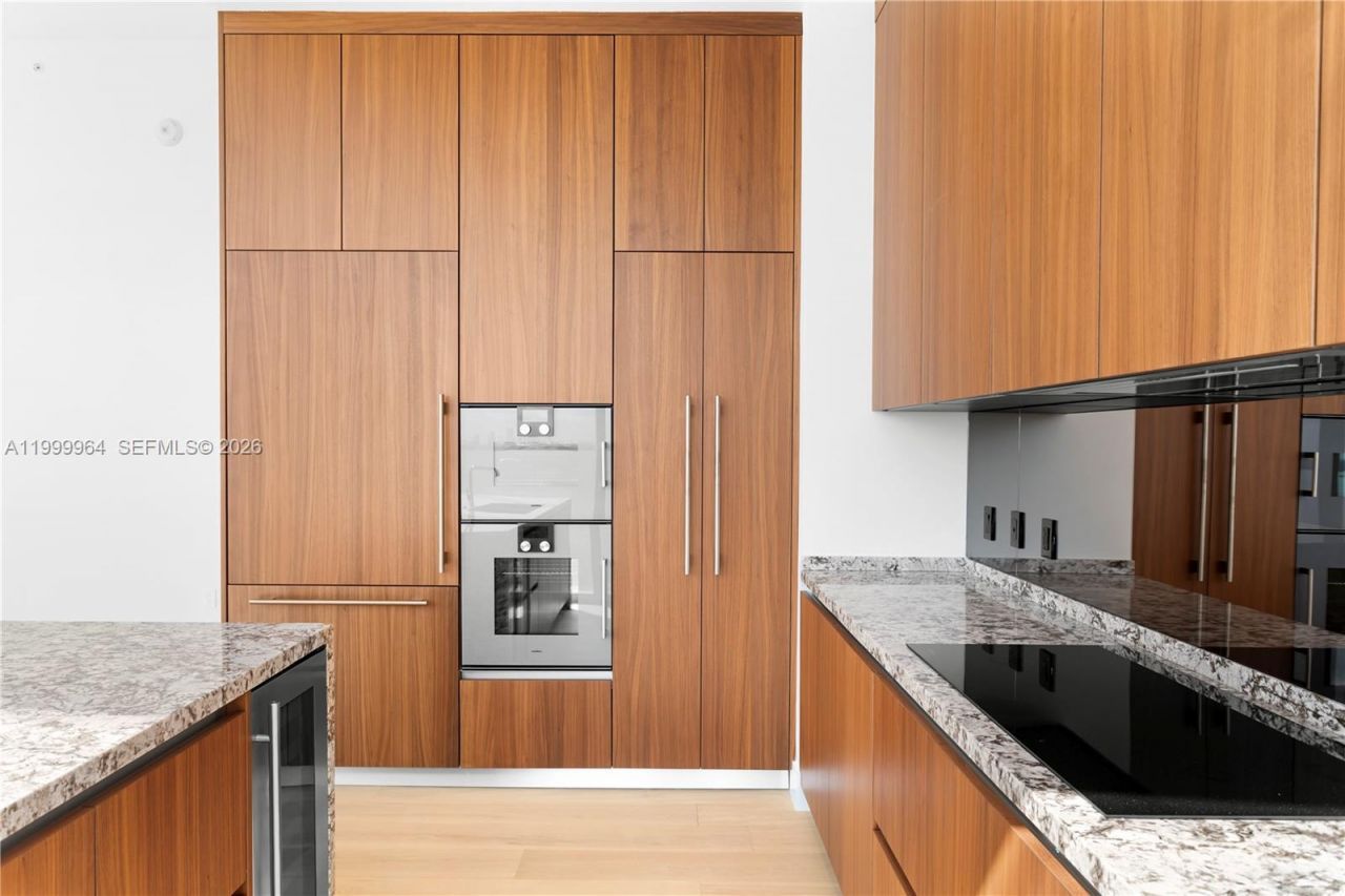 175 SE 25th Rd , Unit 1501, Miami, FL 33129 Photo