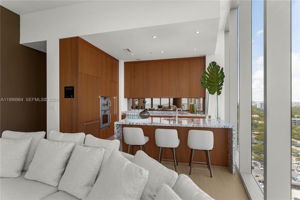 175 SE 25th Rd, Unit 1501, Miami, FL 33129 Photo