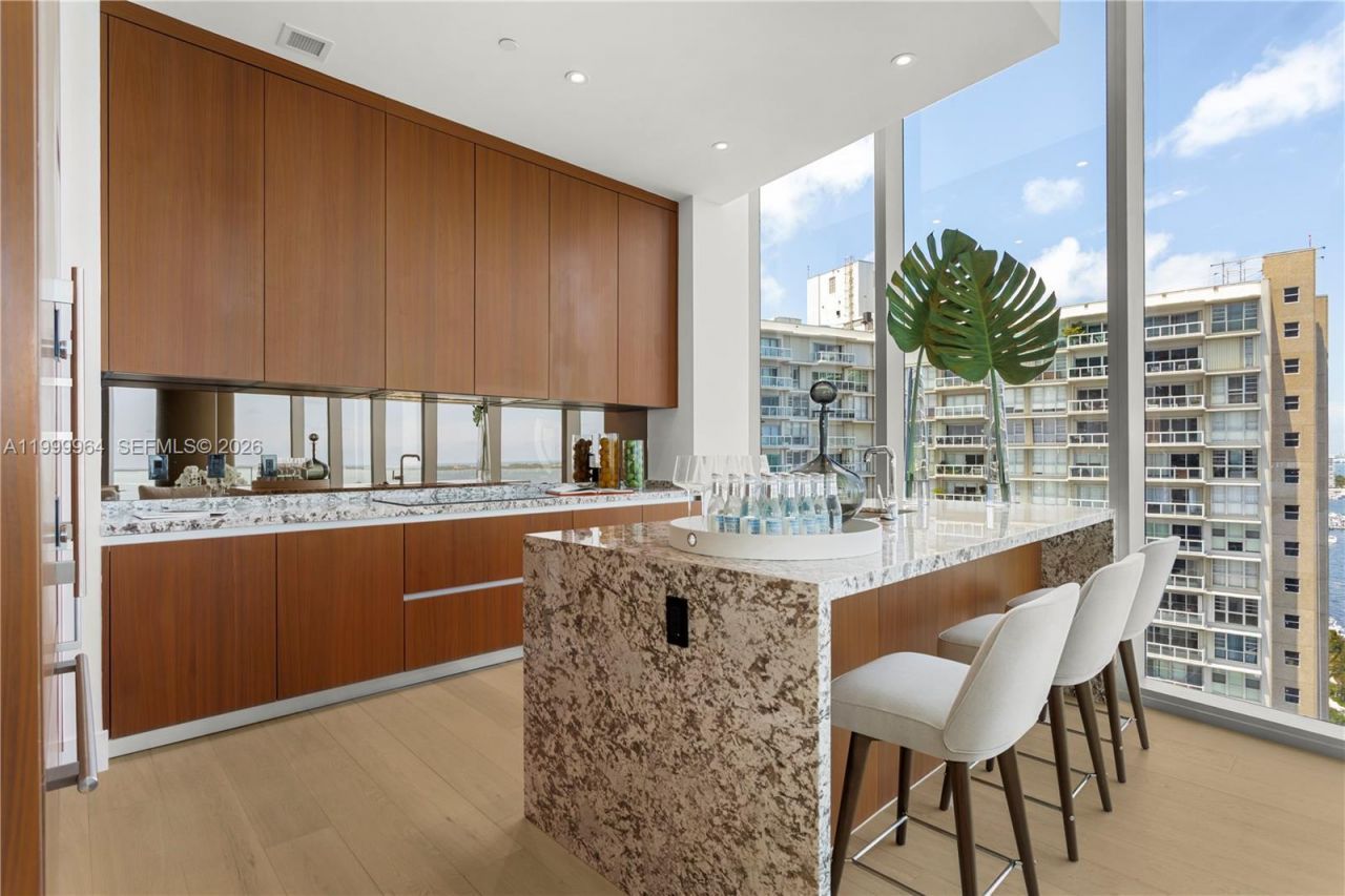 175 SE 25th Rd, Unit 1501, Miami, FL 33129 Photo