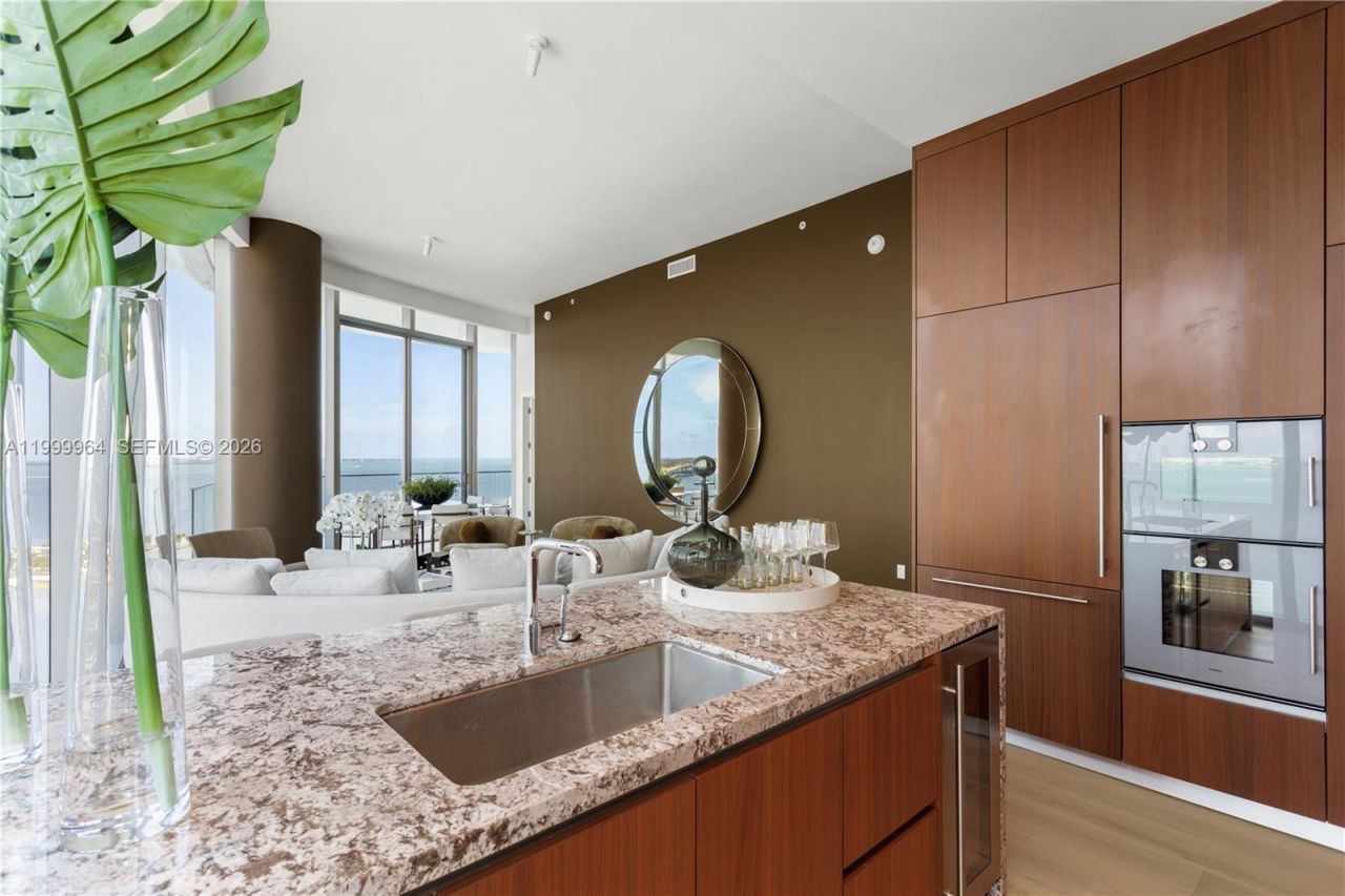 175 SE 25th Rd, Unit 1501, Miami, FL 33129 Photo