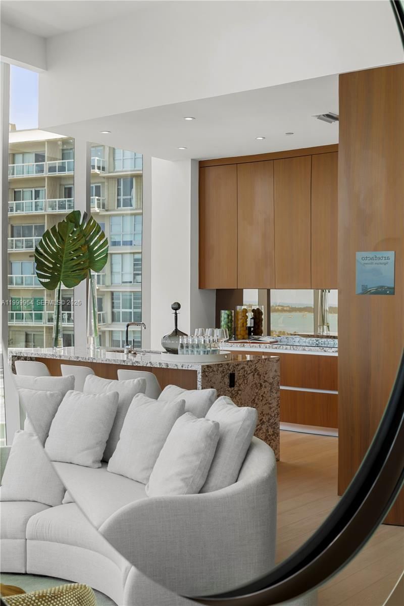 175 SE 25th Rd, Unit 1501, Miami, FL 33129 Photo
