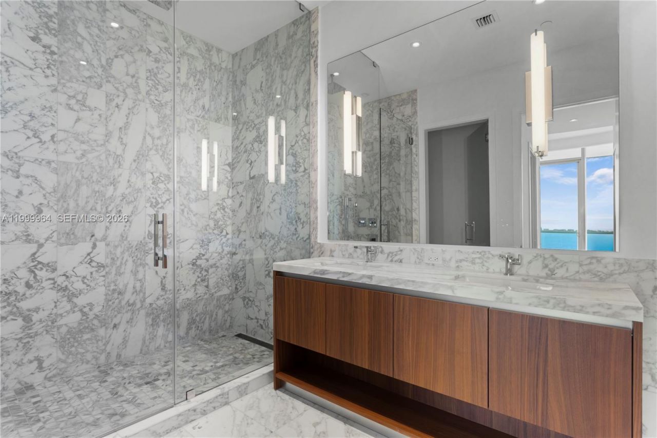 175 SE 25th Rd , Unit 1501, Miami, FL 33129 Photo