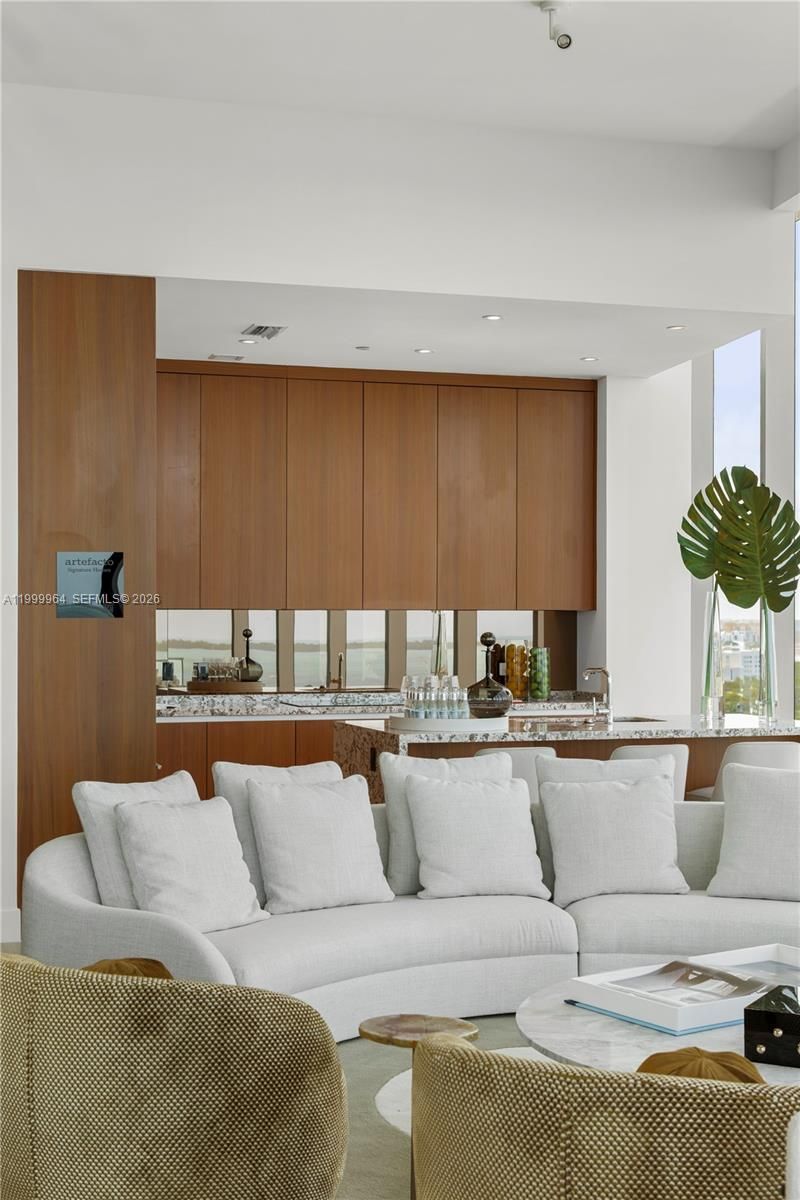 175 SE 25th Rd, Unit 1501, Miami, FL 33129 Photo