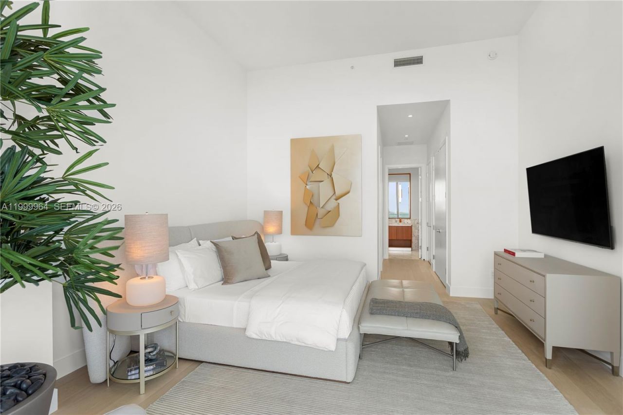 175 SE 25th Rd, Unit 1501, Miami, FL 33129 Photo