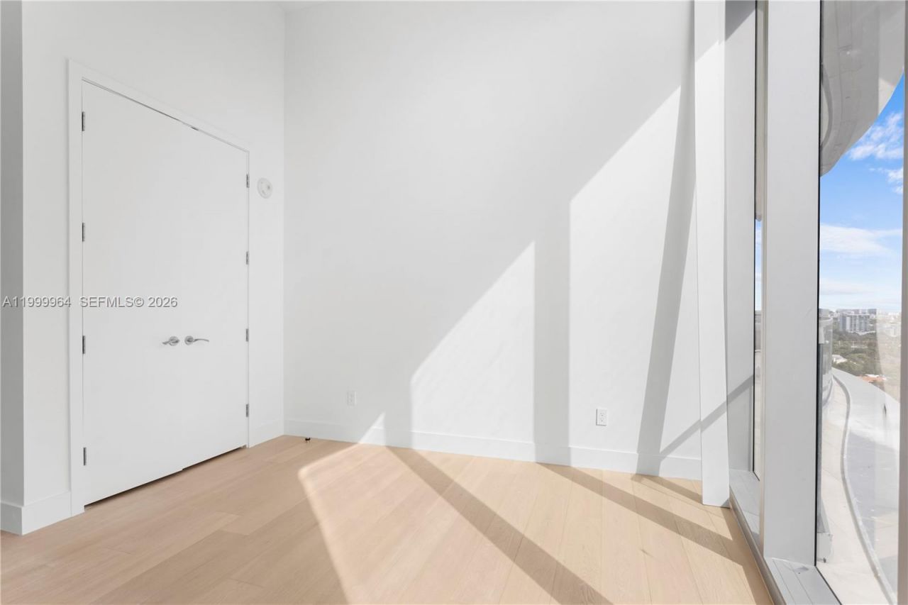 175 SE 25th Rd , Unit 1501, Miami, FL 33129 Photo