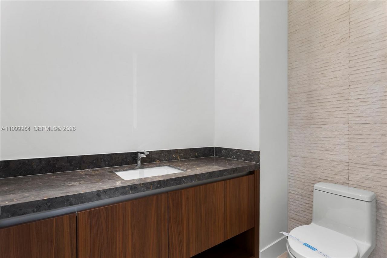 175 SE 25th Rd, Unit 1501, Miami, FL 33129 Photo