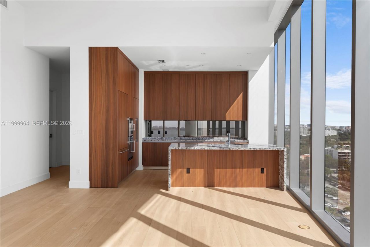 175 SE 25th Rd, Unit 1501, Miami, FL 33129 Photo