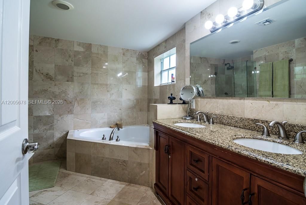 1237 Aduana Ave, Coral Gables, FL 33146 Photo