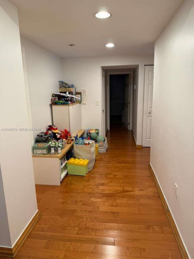1237 Aduana Ave, Coral Gables, FL 33146 Photo