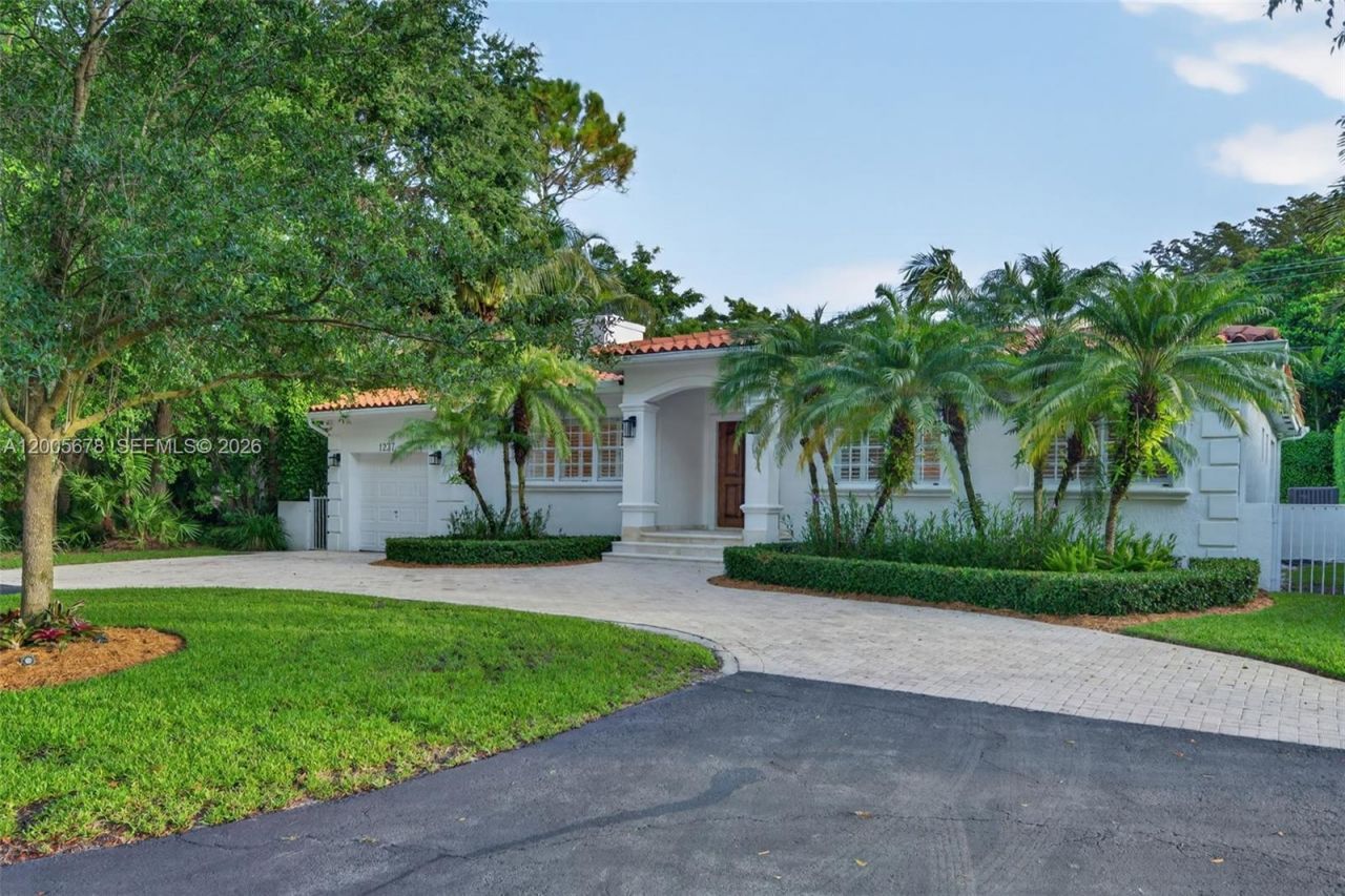 1237 Aduana Ave, Coral Gables, FL 33146 Photo