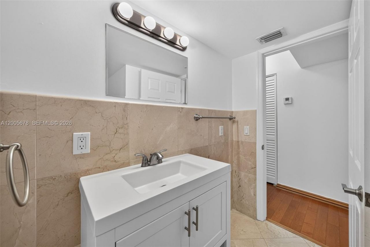 1237 Aduana Ave, Coral Gables, FL 33146 Photo