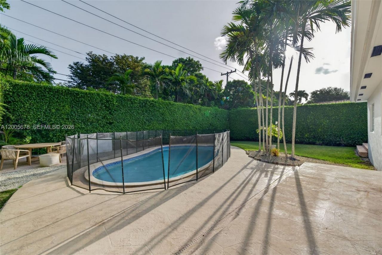 1237 Aduana Ave, Coral Gables, FL 33146 Photo