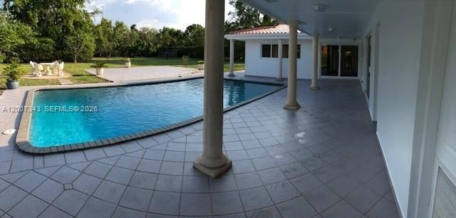 7090 SW 62nd St , Miami, FL 33143 Photo