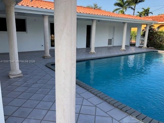 7090 SW 62nd St , Miami, FL 33143 Photo