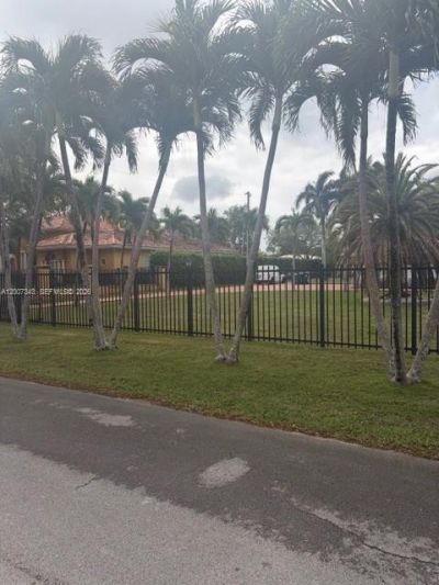7090 SW 62nd St , Miami, FL 33143 Photo