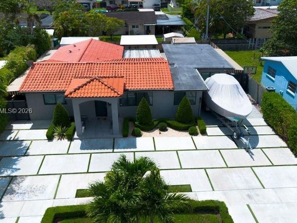 4210 W 6th Ave , Hialeah, FL 33012