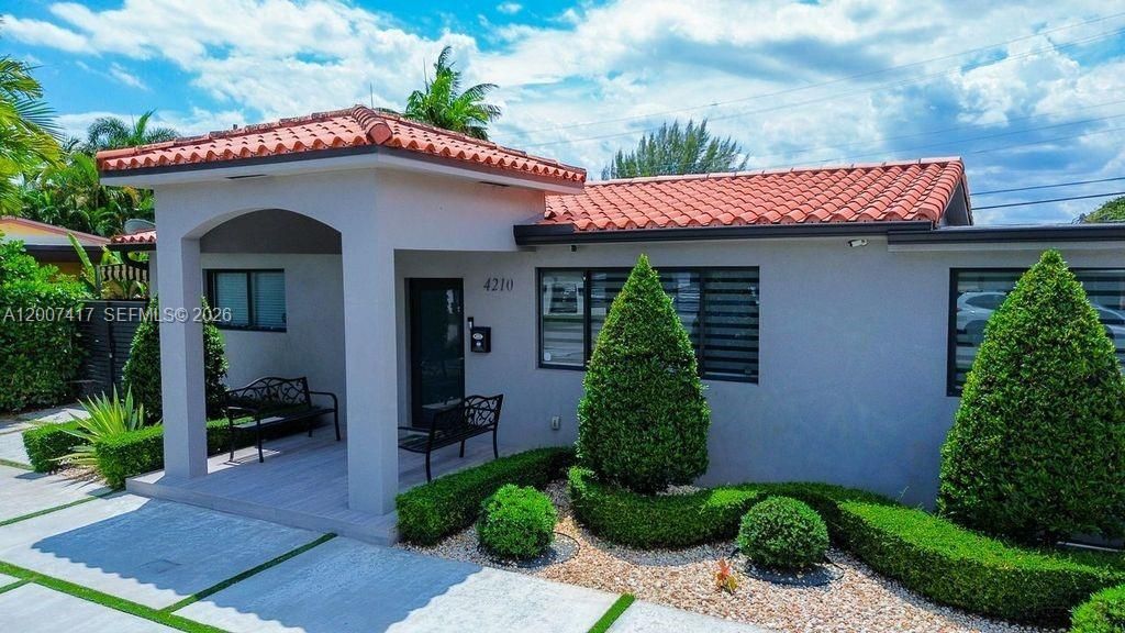 4210 W 6th Ave , Hialeah, FL 33012 Photo