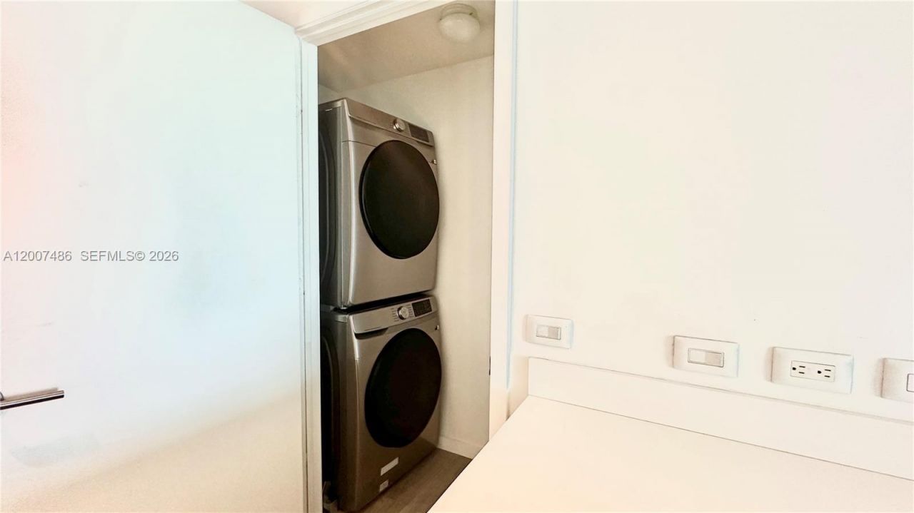 1100 S Miami Ave, Unit 1509, Miami, FL 33130 Photo