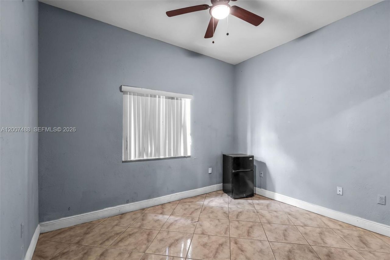 1320 NE 135th St, North Miami, FL 33161 Photo