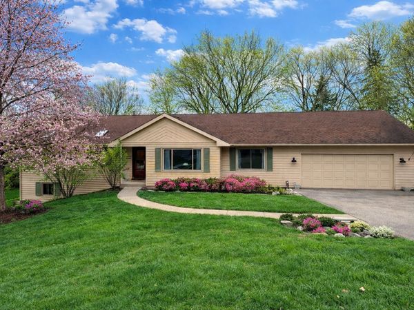 4516 Hillside Court , Crystal Lake, IL 60012
