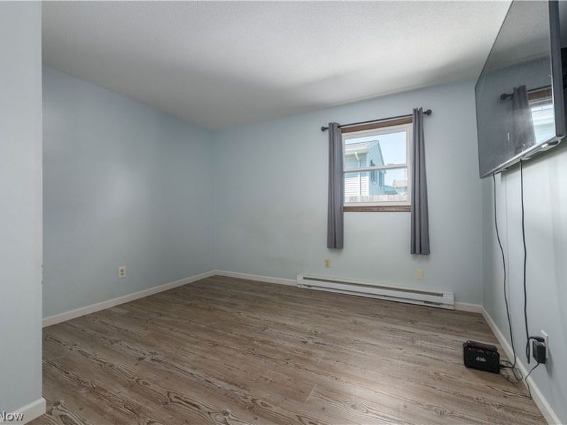 404 Oaknoll Drive, Amherst, OH 44001 Photo 17