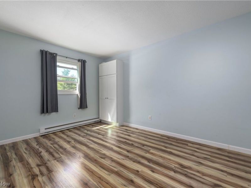 404 Oaknoll Drive, Amherst, OH 44001 Photo 24