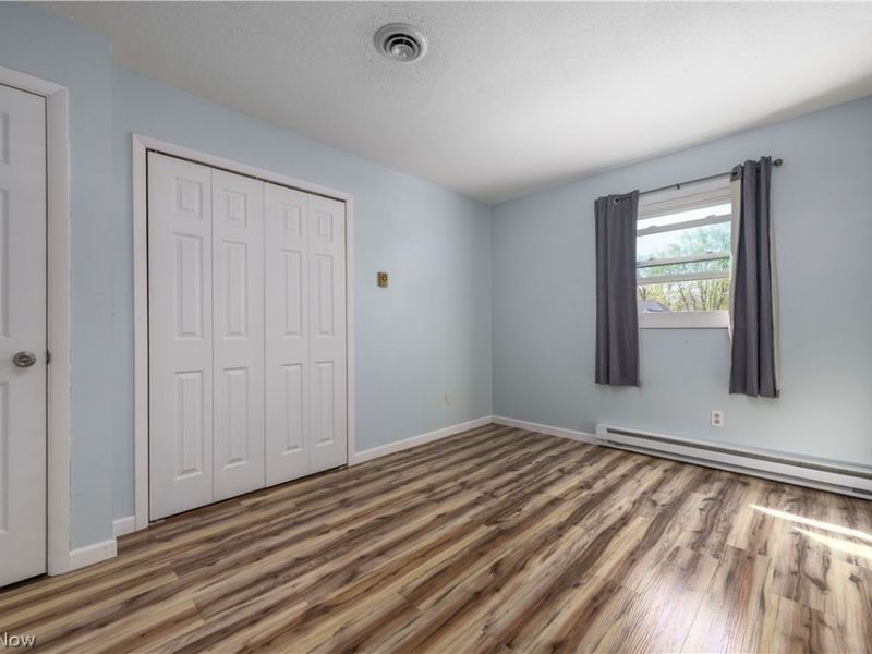 404 Oaknoll Drive, Amherst, OH 44001 Photo 25