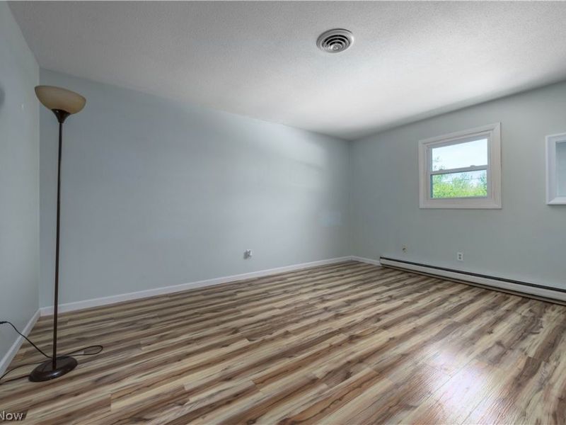 404 Oaknoll Drive, Amherst, OH 44001 Photo 27