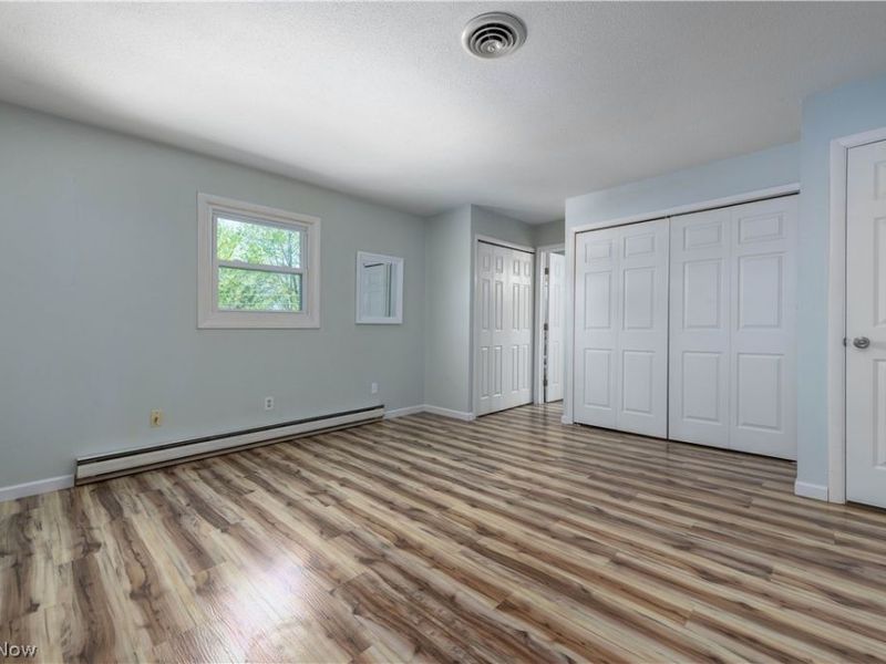 404 Oaknoll Drive, Amherst, OH 44001 Photo 29