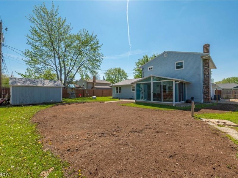 404 Oaknoll Drive, Amherst, OH 44001 Photo 44