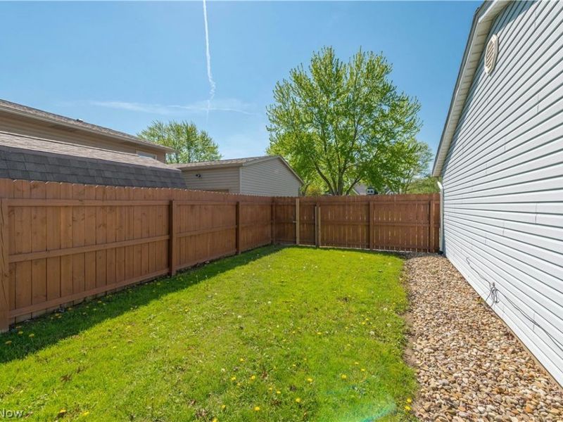 404 Oaknoll Drive, Amherst, OH 44001 Photo 45